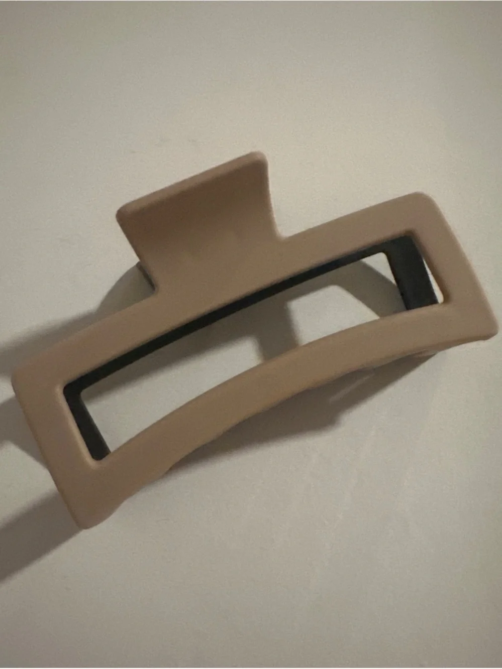 black & brown claw clip